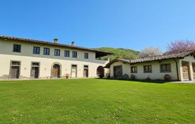 16-zimmer landgut 550 m² in Loro Ciuffenna, Italien. 1 100 000 €