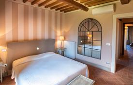 9-zimmer landgut 284 m² in Cortona, Italien. 870 000 €