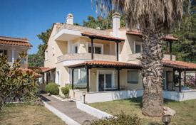 4-zimmer haus in der stadt 136 m² in Thessalia Sterea Ellada, Griechenland. 520 000 €