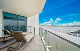 Wohnung – North Miami Beach, Florida, Vereinigte Staaten. 927 000 €