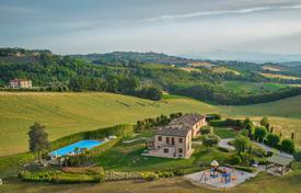 34-zimmer landgut 792 m² in Fermo, Italien. 1 800 000 €