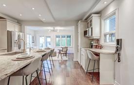 4-zimmer haus in der stadt in Etobicoke, Kanada. C$2 555 000