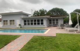 Villa – North Miami, Florida, Vereinigte Staaten. $1 625 000