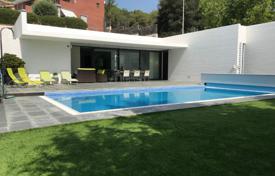 Villa – Arenys de Mar, Katalonien, Spanien. 670 000 €