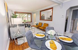 7-zimmer haus in der stadt in Scarborough, Kanada. C$1 488 000