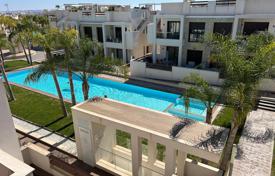 2-zimmer einfamilienhaus 100 m² in Torrevieja, Spanien. 299 000 €