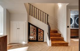 7-zimmer stadthaus 240 m² in Nueva Andalucia, Spanien. 1 395 000 €