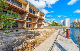 9-zimmer stadthaus 811 m² in North Miami Beach, Vereinigte Staaten. $3 799 000