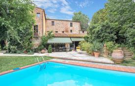 17-zimmer villa 404 m² in Castelnuovo Berardenga, Italien. 900 000 €