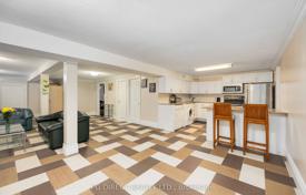9-zimmer haus in der stadt in Scarborough, Kanada. C$1 749 000