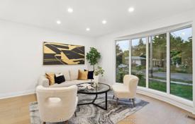 14-zimmer haus in der stadt in North York, Kanada. C$2 328 000