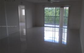 2-zimmer appartements in eigentumswohnungen 112 m² in Pembroke Pines, Vereinigte Staaten. 276 000 €