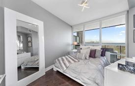 2-zimmer wohnung in Lake Shore Boulevard West, Kanada. C$1 111 000