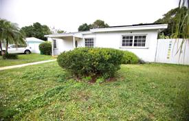 3-zimmer haus in der stadt 136 m² in Miami, Vereinigte Staaten. $495 000