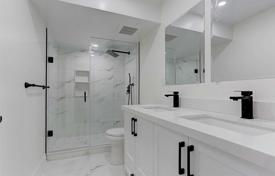 6-zimmer haus in der stadt in Scarborough, Kanada. C$1 969 000