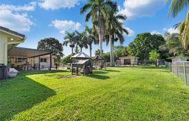 Haus in der Stadt – Davie, Broward, Florida,  Vereinigte Staaten. $1 299 000