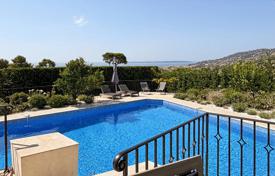 8-zimmer villa in Antibes, Frankreich. 5 000 €  pro Woche