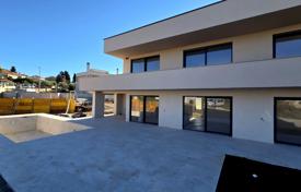 5-zimmer haus in der stadt 307 m² in Poreč, Kroatien. 1 190 000 €