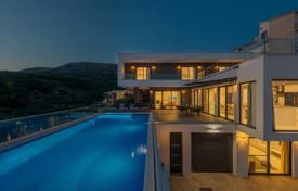 Villa – Podstrana, Split-Dalmatia County, Kroatien. 2 500 000 €