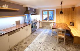 15-zimmer einfamilienhaus 380 m² in Pettneu am Arlberg, Österreich. 3 000 €  pro Woche