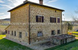 3-zimmer villa 254 m² in Pienza, Italien. 890 000 €