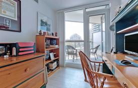 2-zimmer wohnung in Lake Shore Boulevard West, Kanada. C$962 000