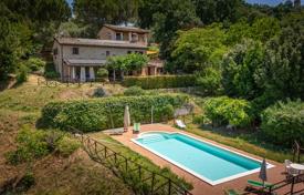 12-zimmer landgut 416 m² in Todi, Italien. 1 150 000 €