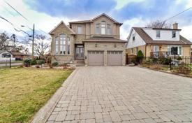 4-zimmer haus in der stadt in Etobicoke, Kanada. C$2 447 000