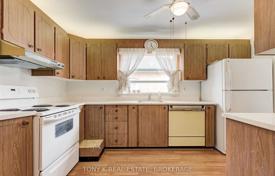 10-zimmer haus in der stadt in Scarborough, Kanada. C$1 499 000