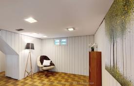 7-zimmer haus in der stadt in East York, Kanada. C$1 077 000