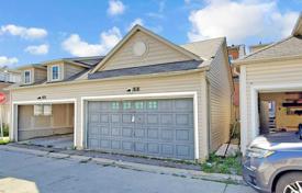 11-zimmer stadthaus in North York, Kanada. C$1 576 000