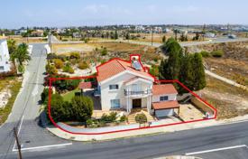 4-zimmer einfamilienhaus 435 m² in Nicosia, Zypern. 405 000 €