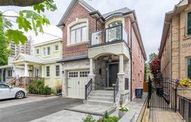 Haus in der Stadt – Etobicoke, Toronto, Ontario,  Kanada. C$2 559 000