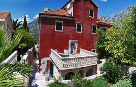 Villa in Ljuta, Montenegro. 1 750 000 €