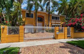 Einfamilienhaus – Miami, Florida, Vereinigte Staaten. 1 303 000 €