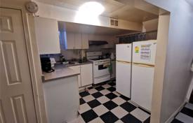 10-zimmer haus in der stadt in North York, Kanada. C$1 807 000