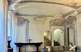 4-zimmer wohnung 247 m² in Florenz, Italien. 1 990 000 €