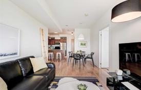 1-zimmer wohnung in Lake Shore Boulevard West, Kanada. C$735 000