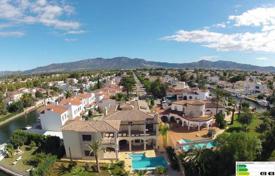 7-zimmer haus in der stadt 546 m² in Empuriabrava, Spanien. 1 990 000 €