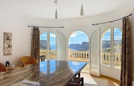 4-zimmer einfamilienhaus 210 m² in Alicante, Spanien. 495 000 €