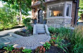 4-zimmer haus in der stadt in East York, Kanada. C$2 286 000