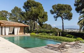 8-zimmer einfamilienhaus in Antibes, Frankreich. Price on request