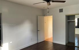 3-zimmer haus in der stadt 202 m² in Miami, Vereinigte Staaten. $679 000