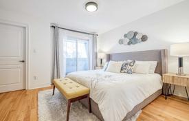 9-zimmer stadthaus in North York, Kanada. C$1 426 000