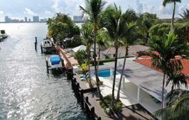Haus in der Stadt – North Miami, Florida, Vereinigte Staaten. $4 150 000