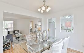 9-zimmer haus in der stadt in Scarborough, Kanada. C$1 461 000