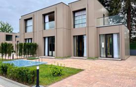 Haus in der stadt 247 m² in Batumi, Georgien. $290 000