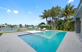 8-zimmer villa 450 m² in Key Biscayne, Vereinigte Staaten. $7 350 000