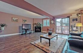 9-zimmer stadthaus in North York, Kanada. C$1 654 000