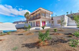 Haus in der Stadt – Puerto de Santiago, Santa Cruz de Tenerife, Kanarische Inseln (Kanaren),  Spanien. 950 000 €